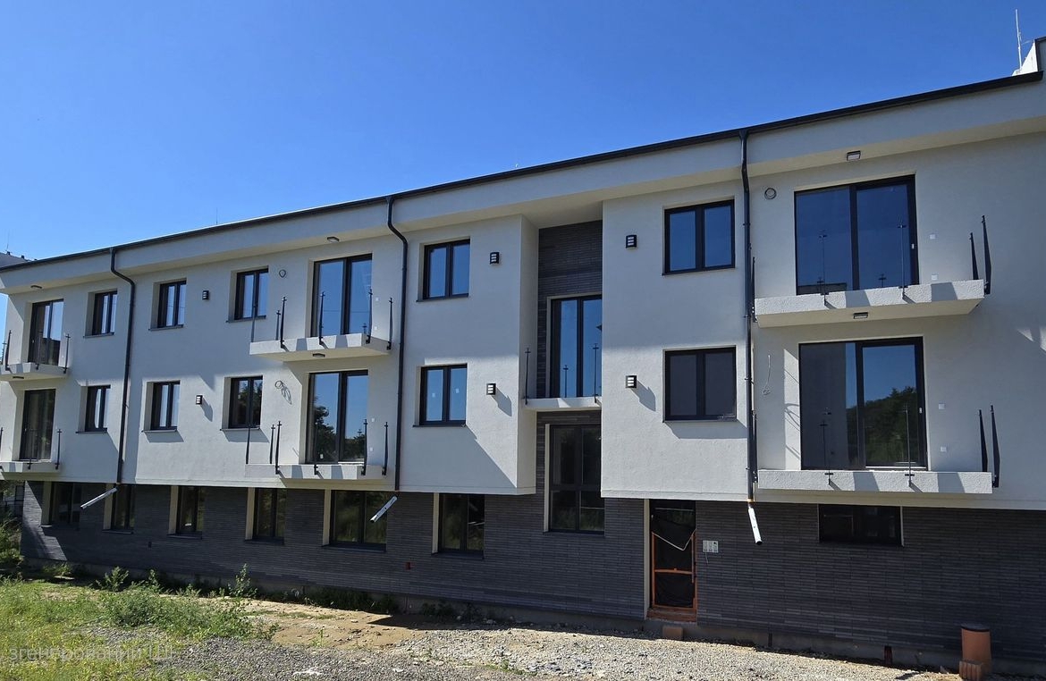 NOVOSTAVBA – Šírava House Apartmán – 3-izbový byt s parkovaním