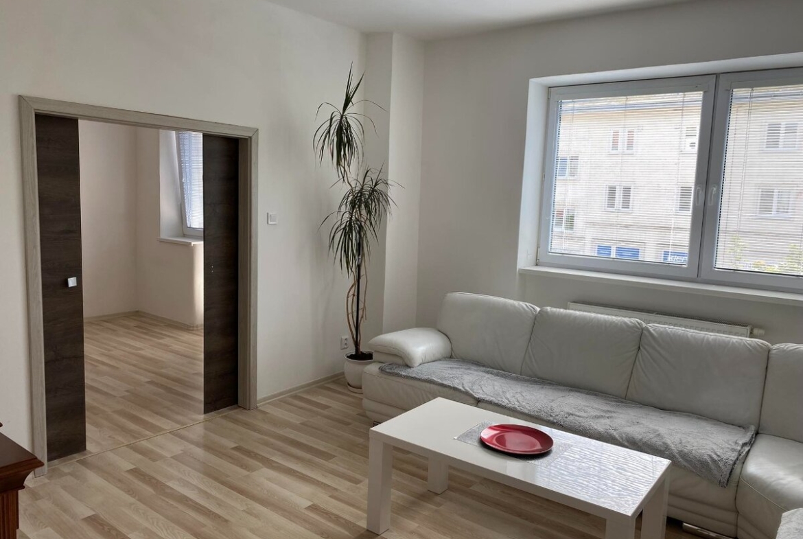 Predaj priestranný 3-izbový byt